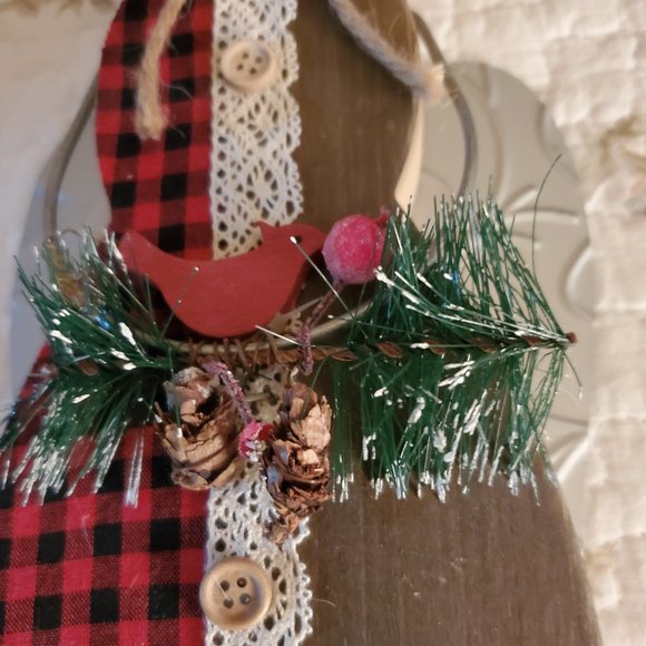 HOST PICK! FARMHOUSE STYLE WOODEN WINTER ANGEL.PRICE DROPPED! - Picture 4 of 4